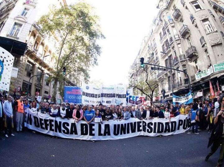 Imagen de Conflicto universitario: Gremios docentes inician un paro nacional de una semana y se paralizan las aulas p&uacute;blicas