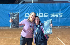 Imagen de La dupla femenina de ASAC, Fabbri y Szcszepanowski son Campeonas en Dobles C1 del Pre Interclubes
