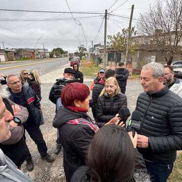 El intendente Daniel Tonelli arrib&oacute; junto a miembros de su gabinete.