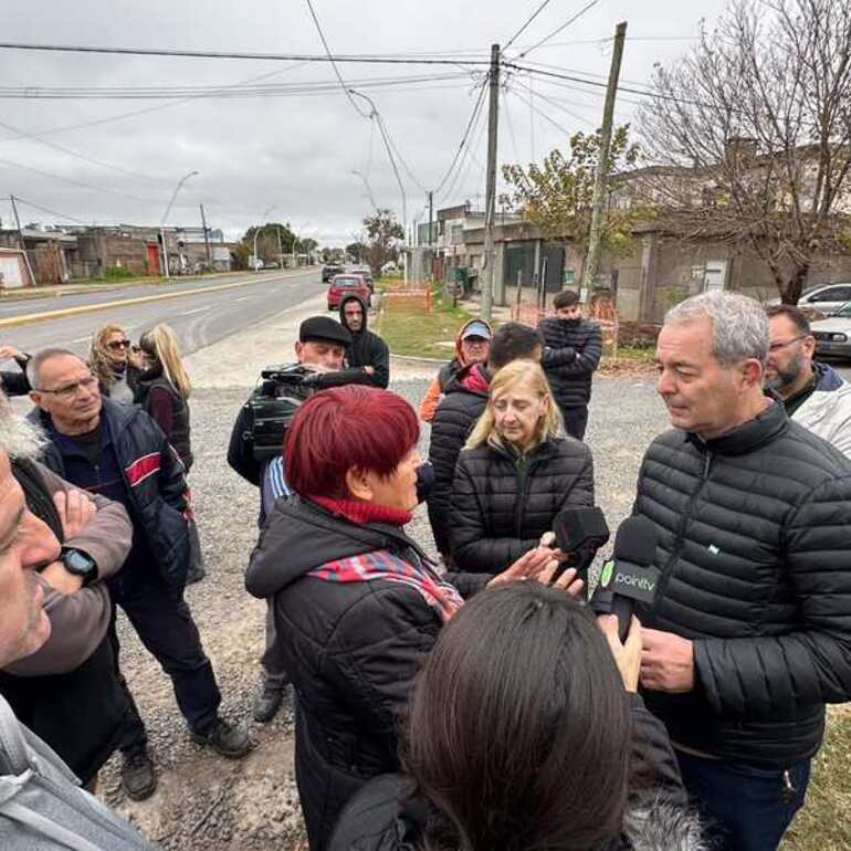 El intendente Daniel Tonelli arrib&oacute; junto a miembros de su gabinete.