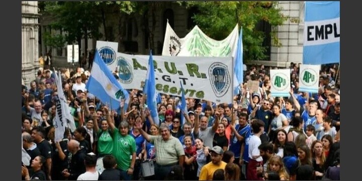 Apur materializa el reclamo con ausencia al lugar de trabajo. (prensa Apur)