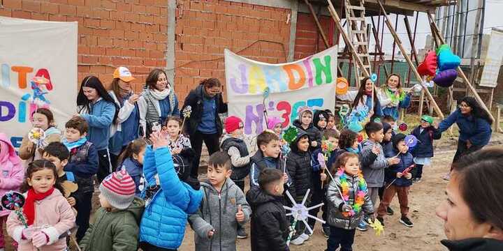 Imagen de Con la "Bicicleteada de la Alegr&iacute;a", comenzaron los festejos por el D&iacute;a de los Jardines