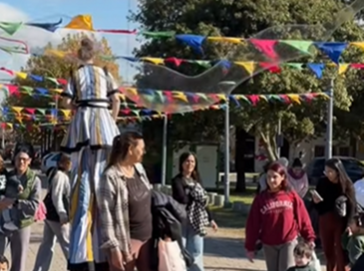 Imagen de Los jardines de infantes locales celebraron su día con una jornada de juegos y alegría en el CEA Imagen de Los jardines de infantes locales celebraron su día con una jornada de juegos y alegría en el CEA