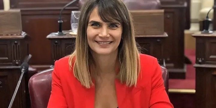 Imagen de Un video de IA de Amalia Granata generó una ola de comentarios y dividió opiniones en redes sociales Imagen de Un video de IA de Amalia Granata generó una ola de comentarios y dividió opiniones en redes sociales