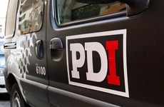 Imagen de Una alumna llev&oacute; marihuana y una balanza a la escuela y la investigaci&oacute;n deriv&oacute; en la detenci&oacute;n de una polic&iacute;a