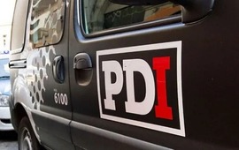Imagen de Una alumna llev&oacute; marihuana y una balanza a la escuela y la investigaci&oacute;n deriv&oacute; en la detenci&oacute;n de una polic&iacute;a