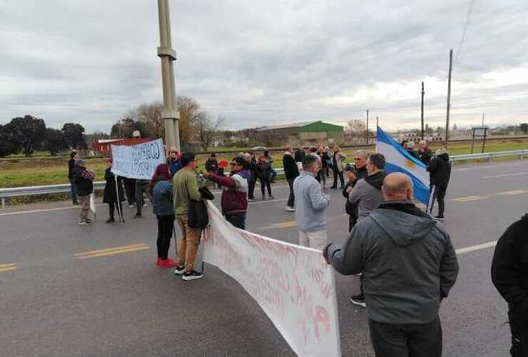 Imagen de Conflicto en la ruta: vecinos de Arroyo Seco se movilizan en el acceso del Cristo en reclamo de soluciones