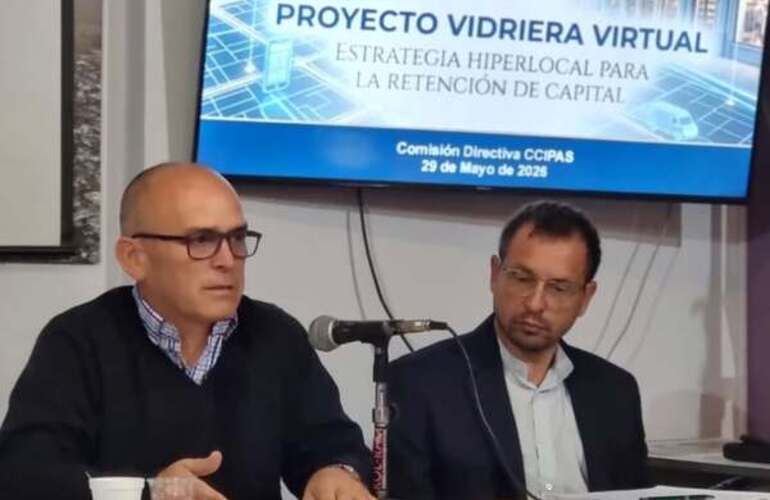 Julio Figueredo y Fernando Purco durante la presentaci&oacute;n oficial de Vidriera Virtual.