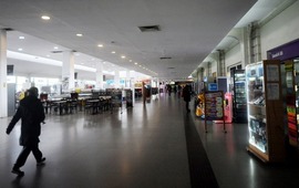 Imagen de Detuvieron a un subinspector de Los Pumas acusado de robar un celular en la terminal