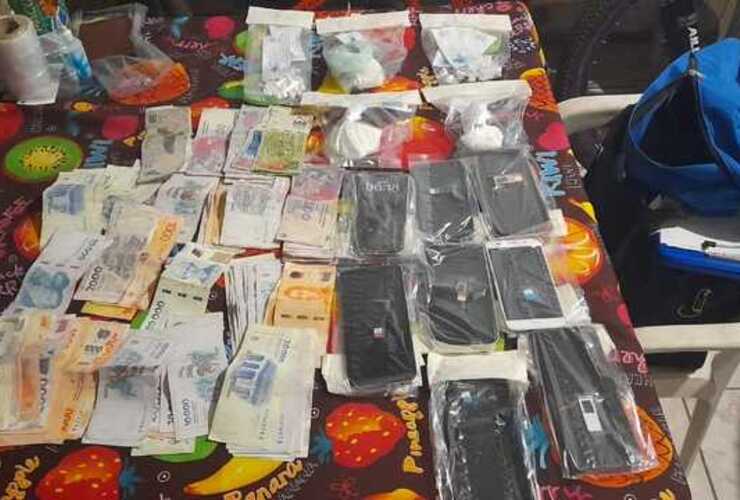 Imagen de Golpe al microtr&aacute;fico en Alcorta: cuatro allanamientos simult&aacute;neos dejaron cuatro detenidos y el secuestro de material estupefaciente