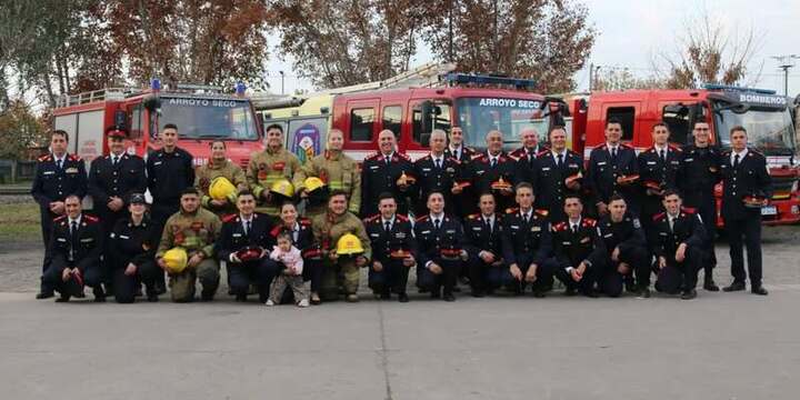 Imagen de Bomberos Voluntarios celebr&oacute; su d&iacute;a con el juramento de seis nuevos integrantes y la presentaci&oacute;n de una unidad 0Km