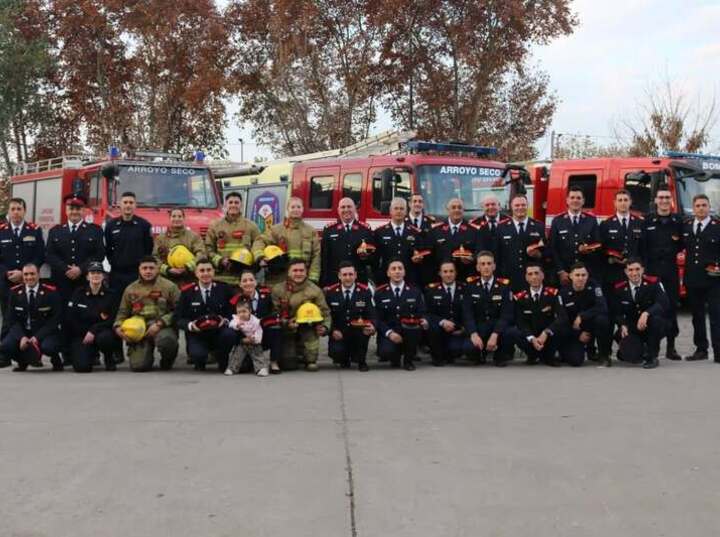 Imagen de Bomberos Voluntarios celebr&oacute; su d&iacute;a con el juramento de seis nuevos integrantes y la presentaci&oacute;n de una unidad 0Km
