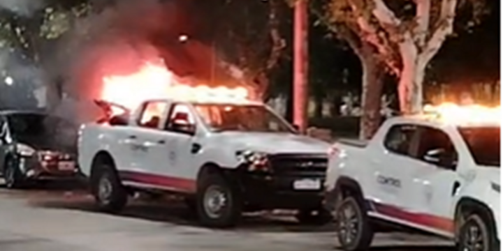 Imagen de &iquest;D&oacute;nde est&aacute; la camioneta de Control Urbano que se prendi&oacute; fuego?