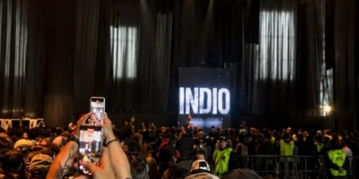 Imagen de Misión cumplida para la última misa: Más de un millón de personas despidieron al Indio Solari en Avellaneda Imagen de Misión cumplida para la última misa: Más de un millón de personas despidieron al Indio Solari en Avellaneda
