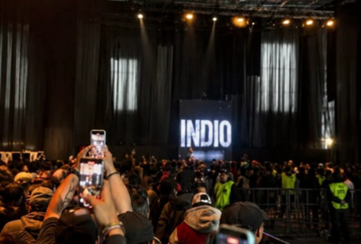 Imagen de Misi&oacute;n cumplida para la &uacute;ltima misa: M&aacute;s de un mill&oacute;n de personas despidieron al Indio Solari en Avellaneda