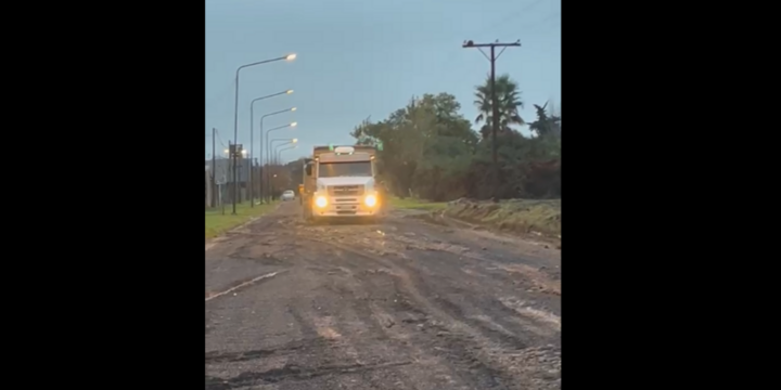 Imagen de Destrozaron un camino reci&eacute;n arreglado en la zona del Bote Club y los vecinos apuntan a una arenera
