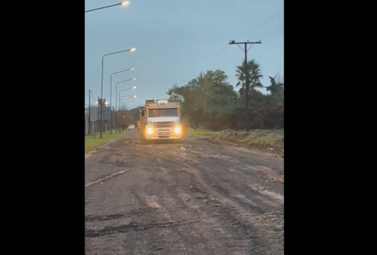 Imagen de Destrozaron un camino reci&eacute;n arreglado en la zona del Bote Club y los vecinos apuntan a una arenera