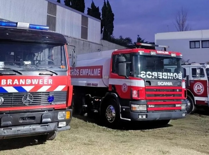 Imagen de Con un nuevo cami&oacute;n, los Bomberos de Empalme celebraron su d&iacute;a junto a los vecinos