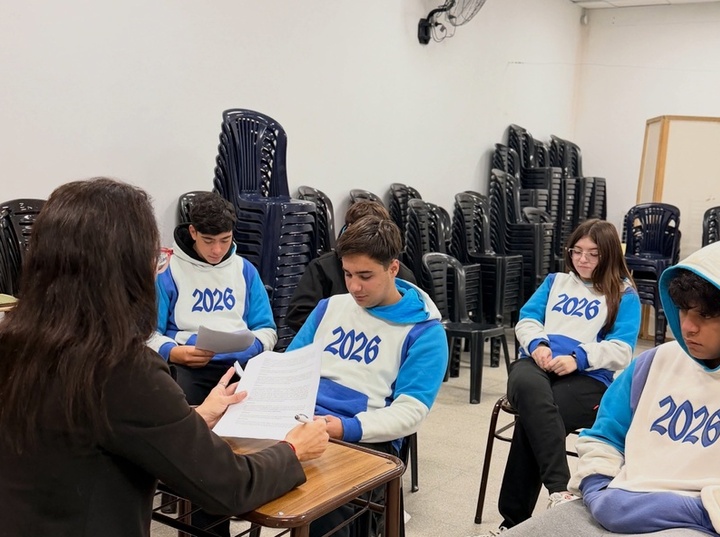 La actividad fue realizada de forma conjunta entre alumnos de 5° años y el área de Desarrollo Social. La actividad fue realizada de forma conjunta entre alumnos de 5° años y el área de Desarrollo Social.