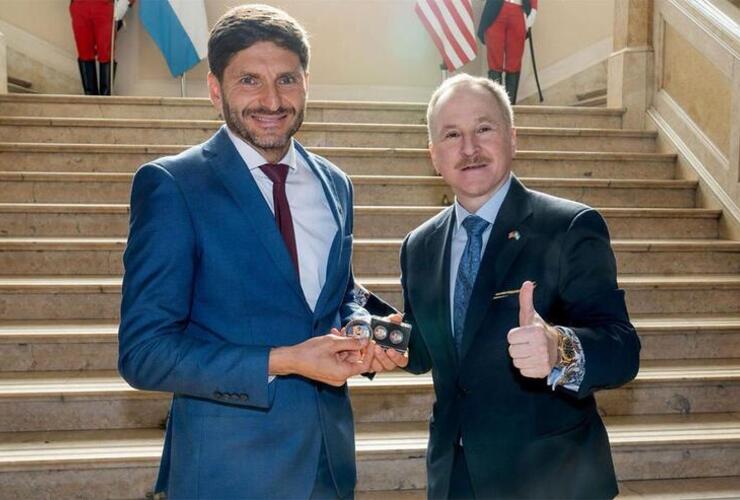 Imagen de Alianza estrat&eacute;gica: Pullaro recibi&oacute; al embajador de EE. UU. para profundizar la cooperaci&oacute;n en seguridad e inversiones
