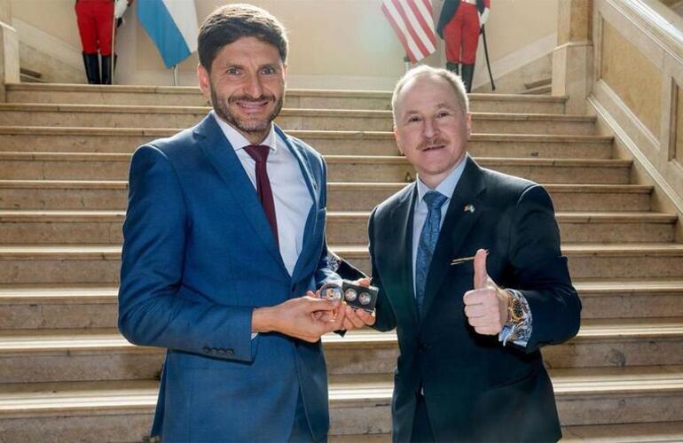 Imagen de Alianza estrat&eacute;gica: Pullaro recibi&oacute; al embajador de EE. UU. para profundizar la cooperaci&oacute;n en seguridad e inversiones