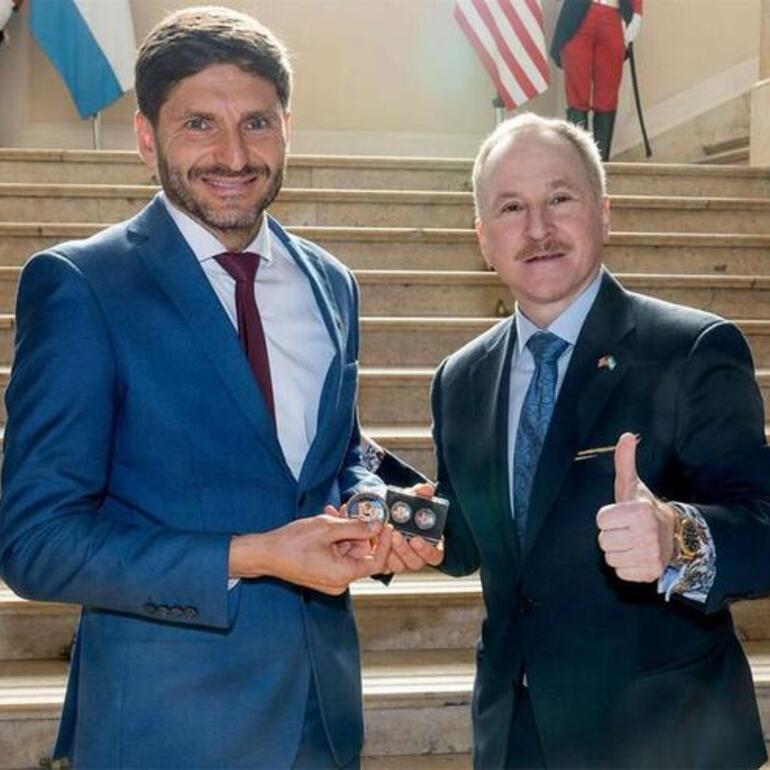 Imagen de Alianza estrat&eacute;gica: Pullaro recibi&oacute; al embajador de EE. UU. para profundizar la cooperaci&oacute;n en seguridad e inversiones
