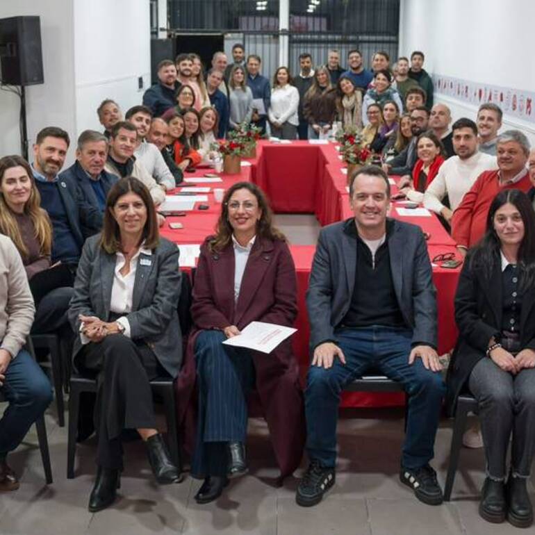 Imagen de Nuevas autoridades para un Socialismo �Unido, protagonista y solidario con quienes peor la pasan con Milei�
