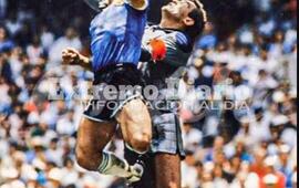 Imagen de A 40 a&ntilde;os de una tarde eterna: los dos goles de Maradona que cambiaron la historia del f&uacute;tbol