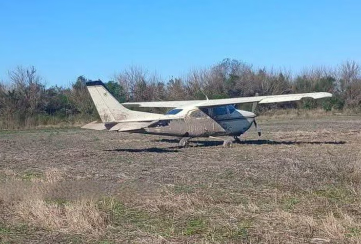 Imagen de Misterio en el departamento San Justo: hallaron una avioneta abandonada en un campo de Cayastacito