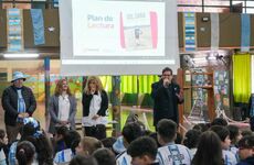 Imagen de La Provincia lanz&oacute; el programa "Gol Gana llega al aula" con el libro de Dami&aacute;n Andreoli