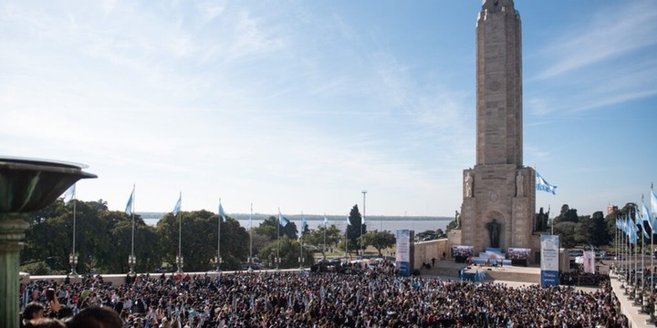 Imagen de &Eacute;xito tur&iacute;stico total: Rosario recibi&oacute; 200 mil visitantes y la Semana de la Bandera dej&oacute; m&aacute;s de $3.600 millones