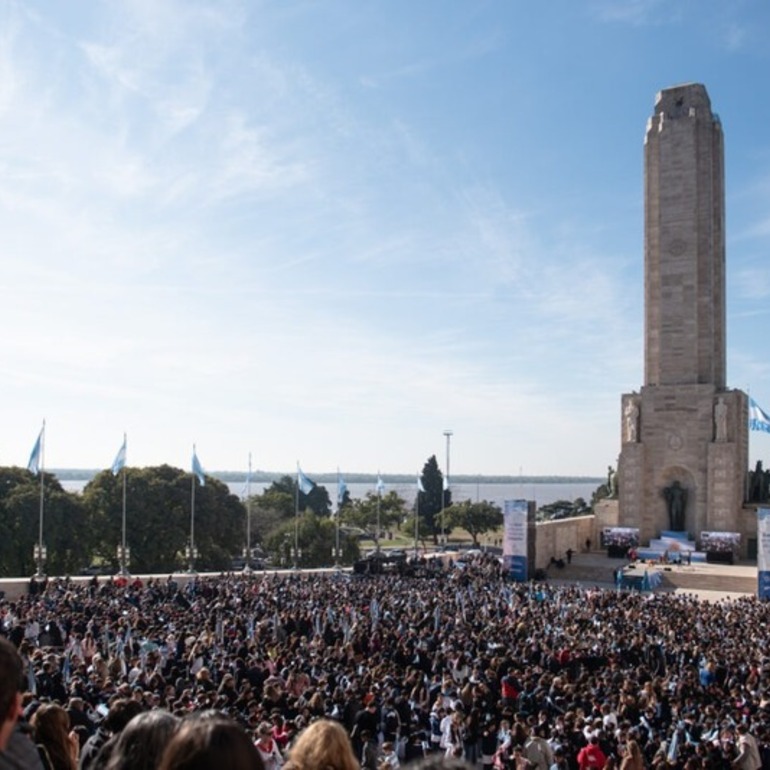Imagen de &Eacute;xito tur&iacute;stico total: Rosario recibi&oacute; 200 mil visitantes y la Semana de la Bandera dej&oacute; m&aacute;s de $3.600 millones