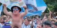 Imagen de &iexcl;EL ENANO ES ARGENTINO! La hinchada cop&oacute; Dallas y "argentiniz&oacute;" a un austr&iacute;aco tras el triunfo