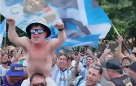 Imagen de &iexcl;EL ENANO ES ARGENTINO! La hinchada cop&oacute; Dallas y "argentiniz&oacute;" a un austr&iacute;aco tras el triunfo