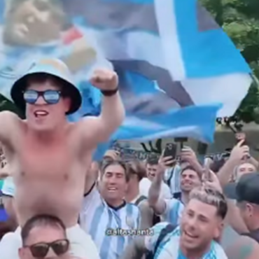 Imagen de &iexcl;EL ENANO ES ARGENTINO! La hinchada cop&oacute; Dallas y "argentiniz&oacute;" a un austr&iacute;aco tras el triunfo