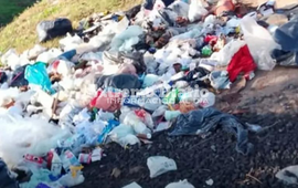 Imagen de Dami&aacute;n Salinas por la basura en Arroyo Seco: �Caminar entre la mugre es verdaderamente impactante e indignante�