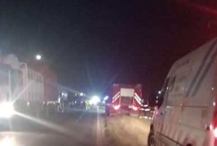 Imagen de Caos en la regi&oacute;n: choque de camiones y corte total en la Ruta Nacional A012 durante la ma&ntilde;ana de este mi&eacute;rcoles