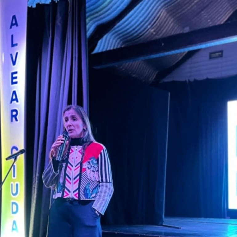 Imagen de Alvear present&oacute; la plataforma virtual "ReConectate" para promover entornos digitales seguros
