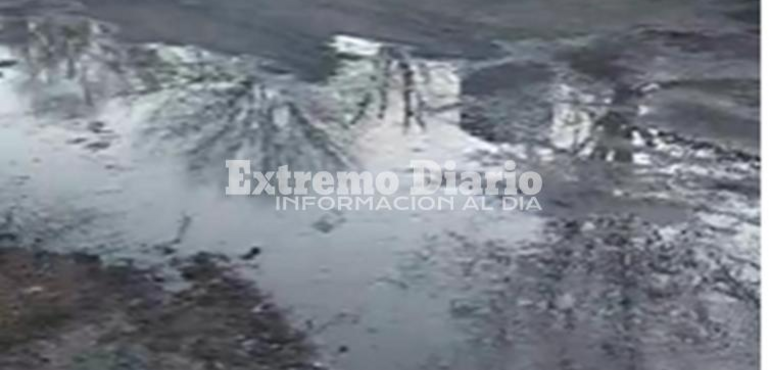 Imagen de Vecinos de calle Humberto Primo al 1300 denuncian un grave y persistente desborde de cloacas