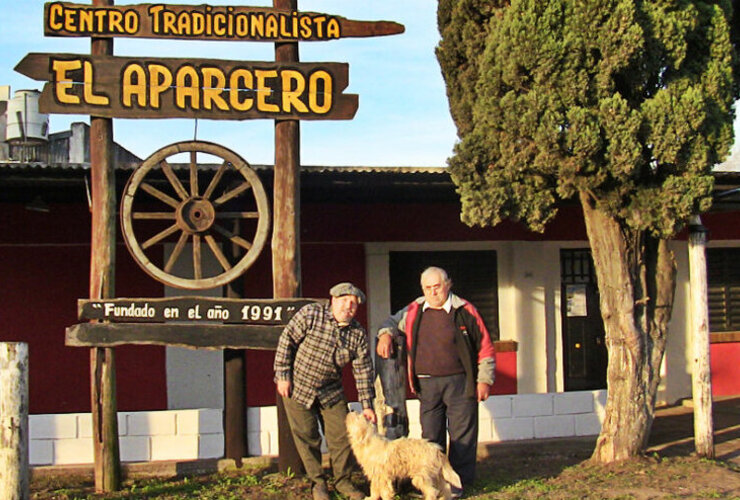 Imagen de Pueblo Esther: El Aparcero palpita una semana a puro folclore y asado a la estaca con entrada gratuita