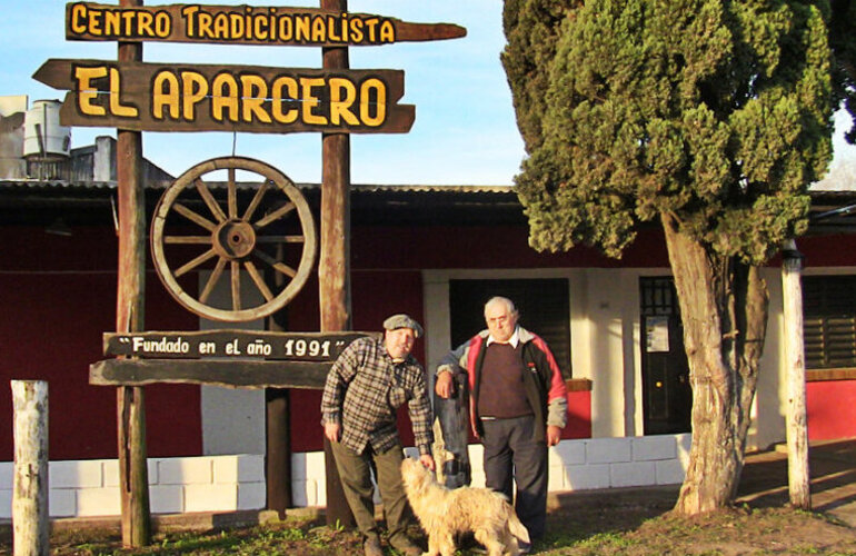Imagen de Pueblo Esther: El Aparcero palpita una semana a puro folclore y asado a la estaca con entrada gratuita
