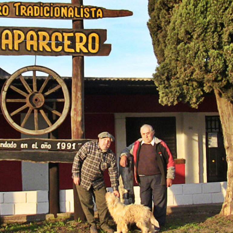 Imagen de Pueblo Esther: El Aparcero palpita una semana a puro folclore y asado a la estaca con entrada gratuita