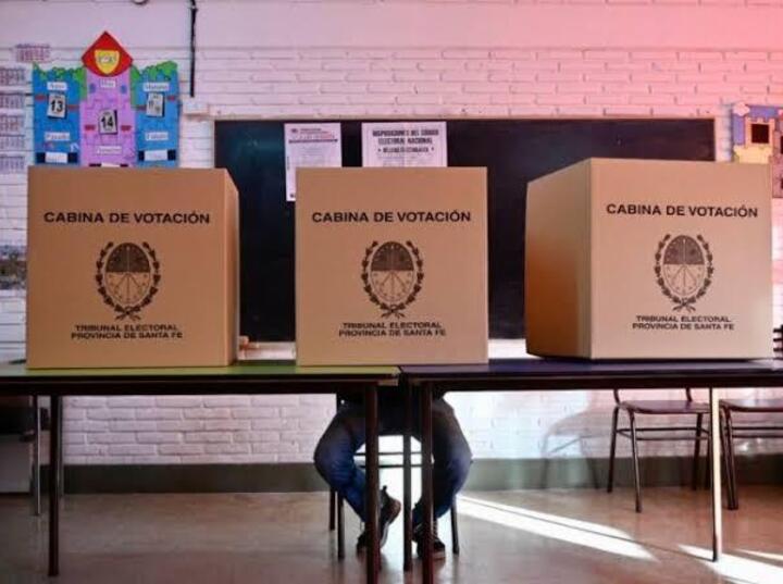 Imagen de Reforma electoral en Santa Fe: el pullarismo propone agrupar la boleta &uacute;nica y asoman diferencias con el socialismo