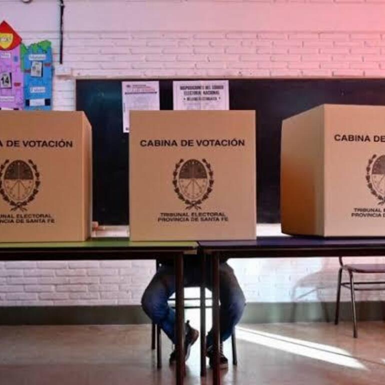 Imagen de Reforma electoral en Santa Fe: el pullarismo propone agrupar la boleta &uacute;nica y asoman diferencias con el socialismo