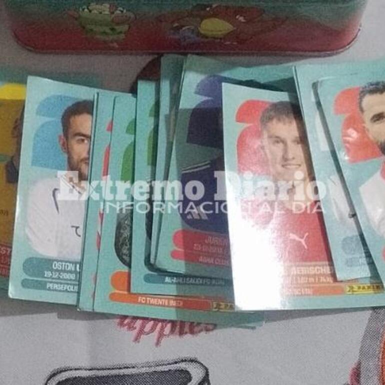 Imagen de Arroyo Seco: Encontr&oacute; unas figuritas del Mundial, las devolvi&oacute; a su due&ntilde;o, pero se tuvo que borrar el posteo por una serie de llamados falsos