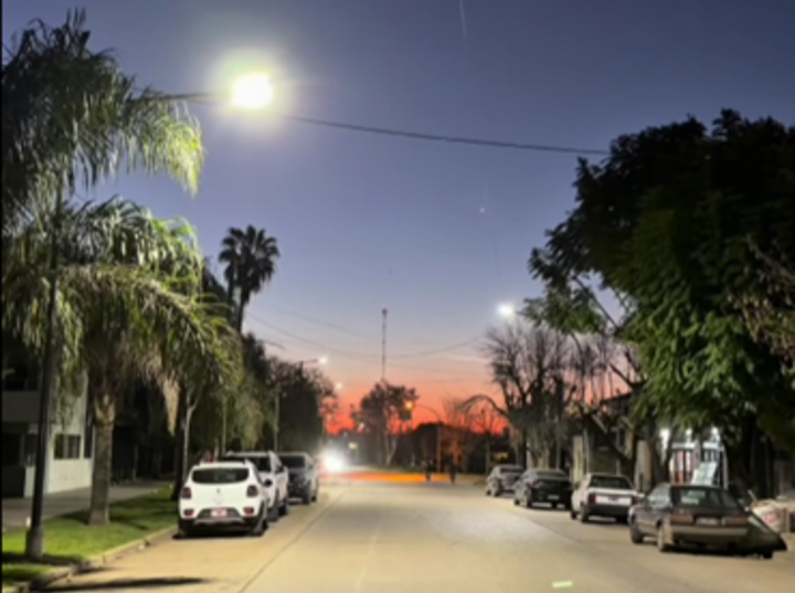 Imagen de Plan de modernizaci&oacute;n urbana: la Municipalidad instal&oacute; nueva iluminaci&oacute;n LED en calle San Mart&iacute;n al 1200
