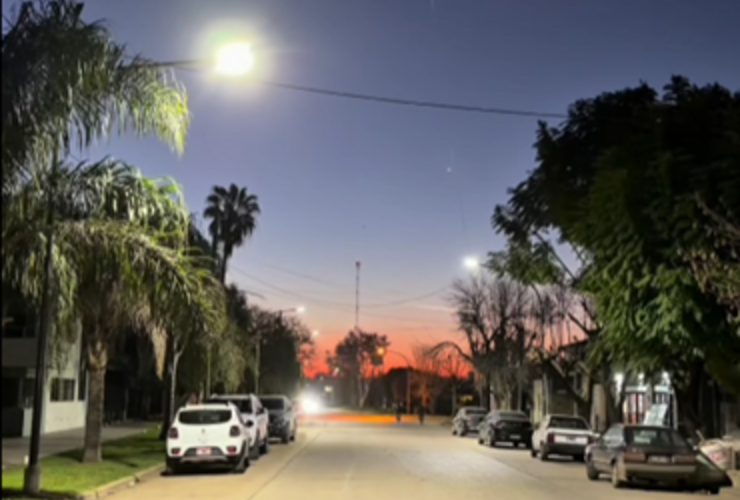Imagen de Plan de modernizaci&oacute;n urbana: la Municipalidad instal&oacute; nueva iluminaci&oacute;n LED en calle San Mart&iacute;n al 1200