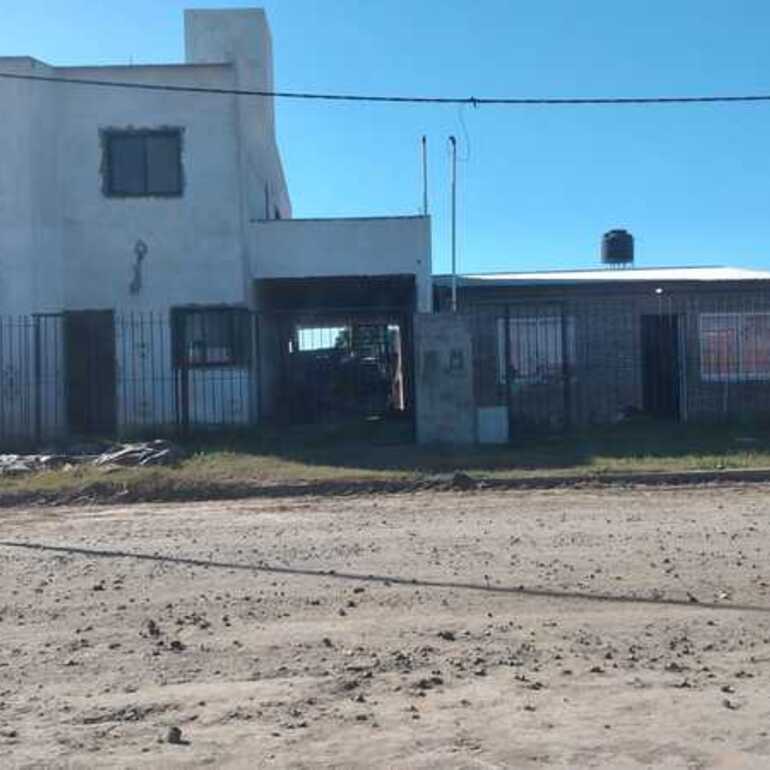 Imagen de Delincuentes les desvalijaron la vivienda y les saquearon la casa que tienen en construcci&oacute;n