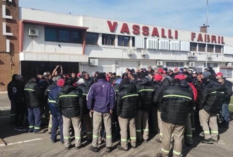 Imagen de Vassalli vuelve a producir tras ocho meses de par&aacute;lisis luego de un acuerdo con los trabajadores
