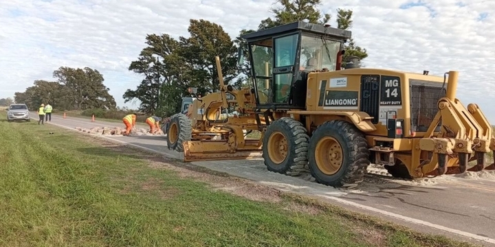 Imagen de Con una inversi&oacute;n de $16.700 millones, la Provincia lanza un ambicioso plan de reparaci&oacute;n de rutas en seis departamentos